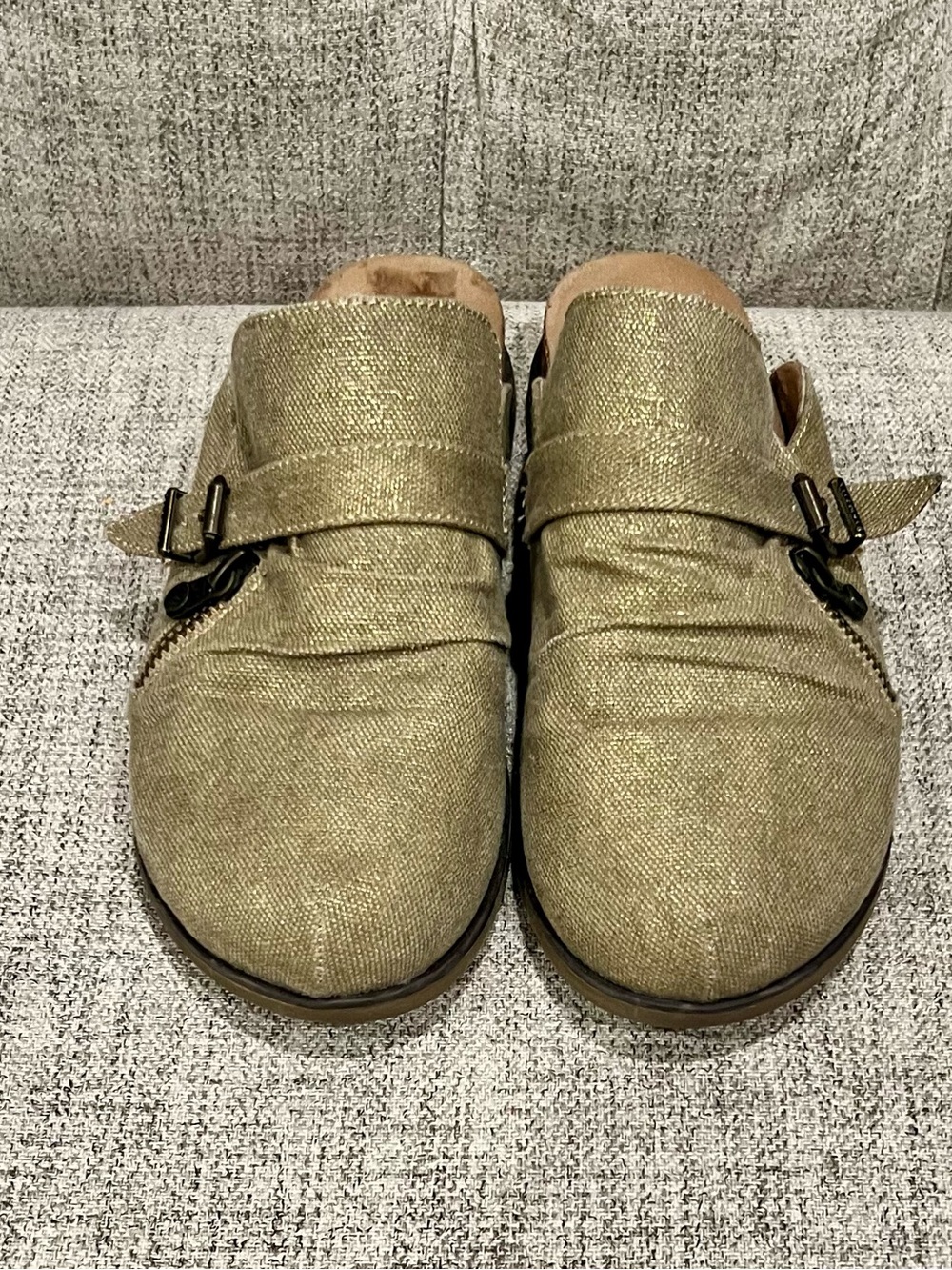 Blowfish Malibu Metallic Gold Slip On Clogs with Buckle & Zipper Detail Sz 7.5 - Picture 2 of 4